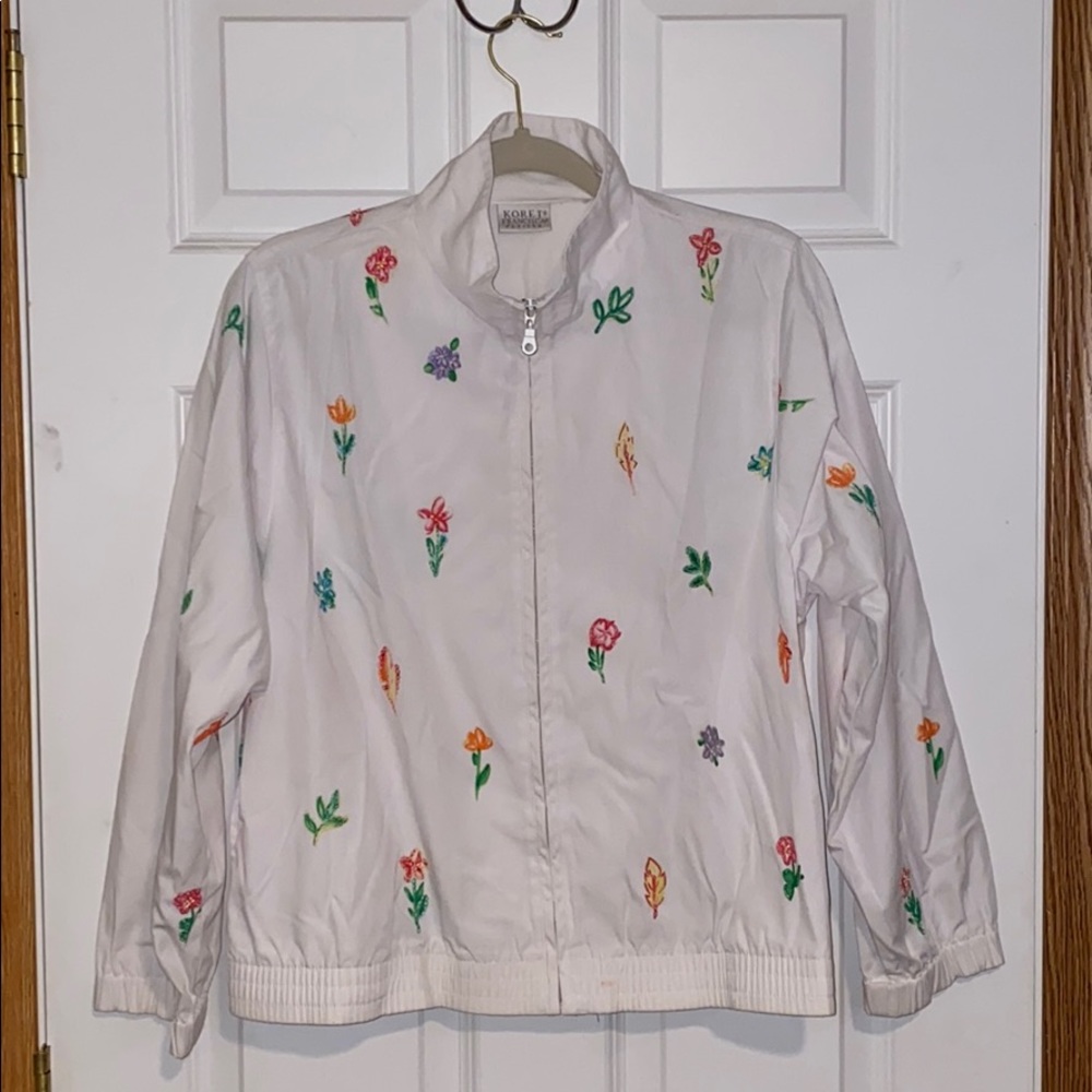 Vintage Flower Embroidered Jacket!